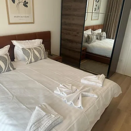 Eva's Coresi Apartman *